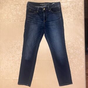 American Eagle Outfitters Dark Blue Ankle Jeans super stretchy short